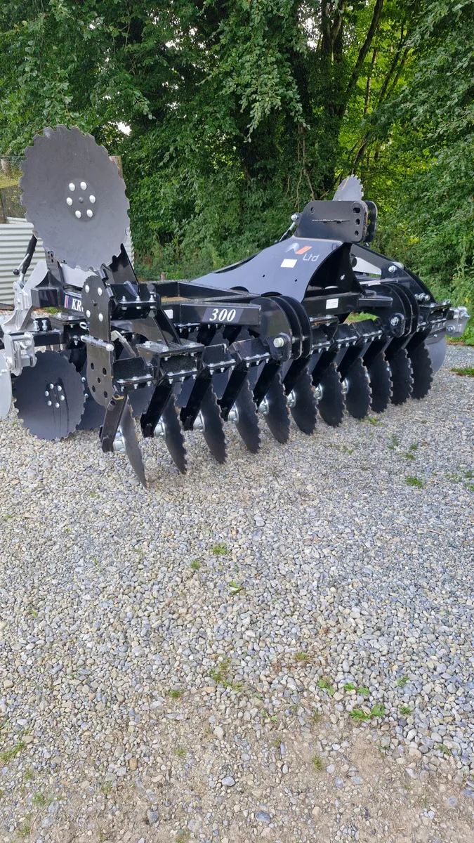 Disc harrow - Image 1