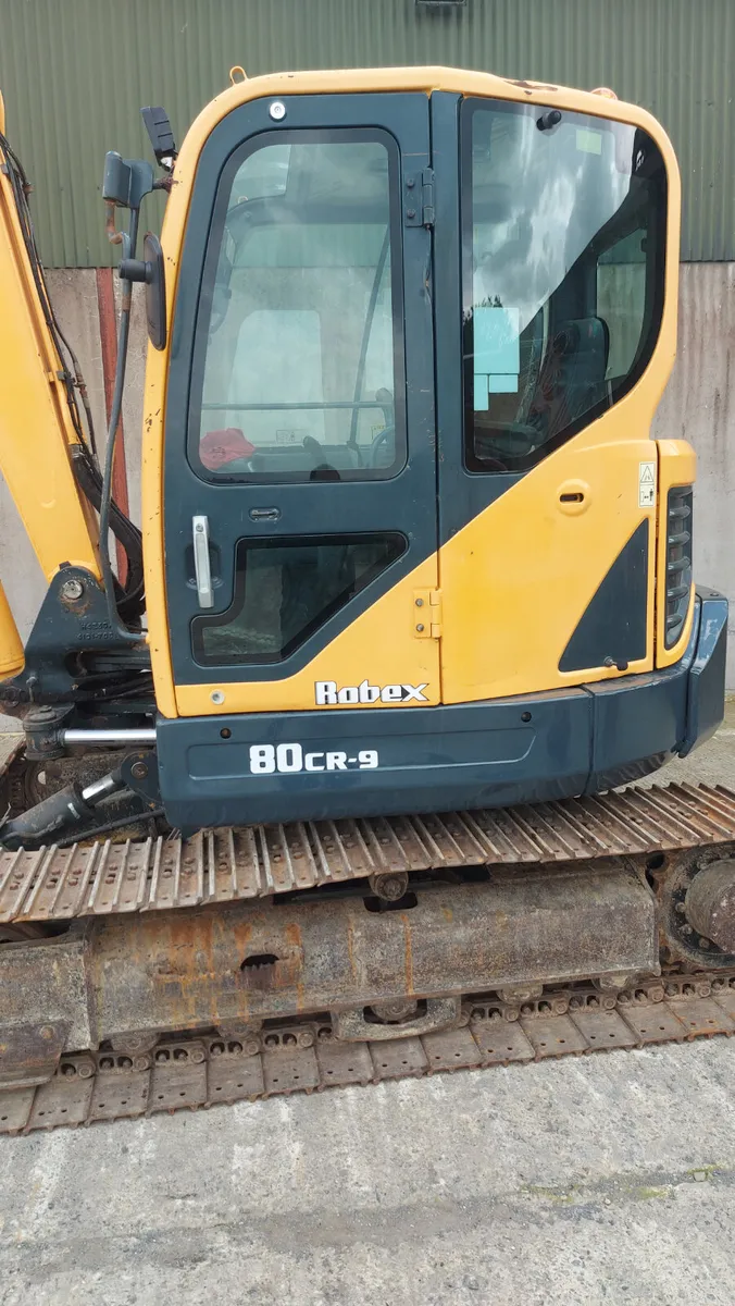 8 ton digger - Image 3