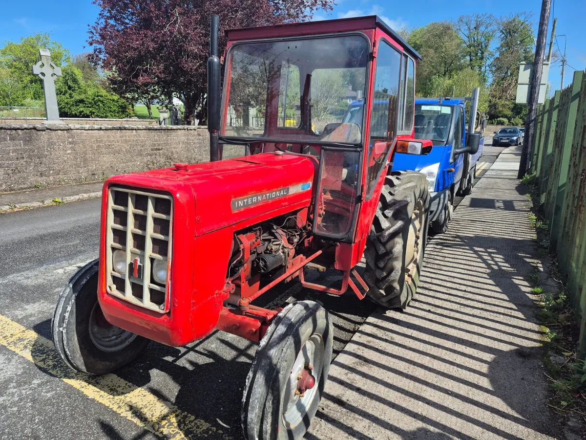 Vintage tractor - Image 1