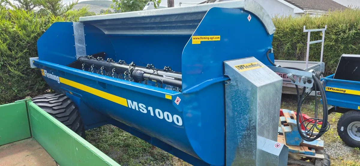 Dung spreader - Image 1