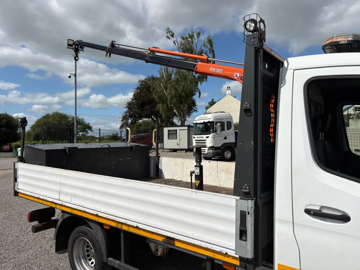 2020 Mercedes sprinter 516 5 Ton pickup & crane - Image 3