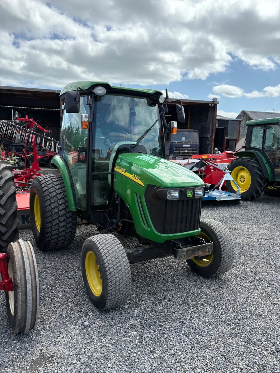 John Deere Compact Tractor - Image 3