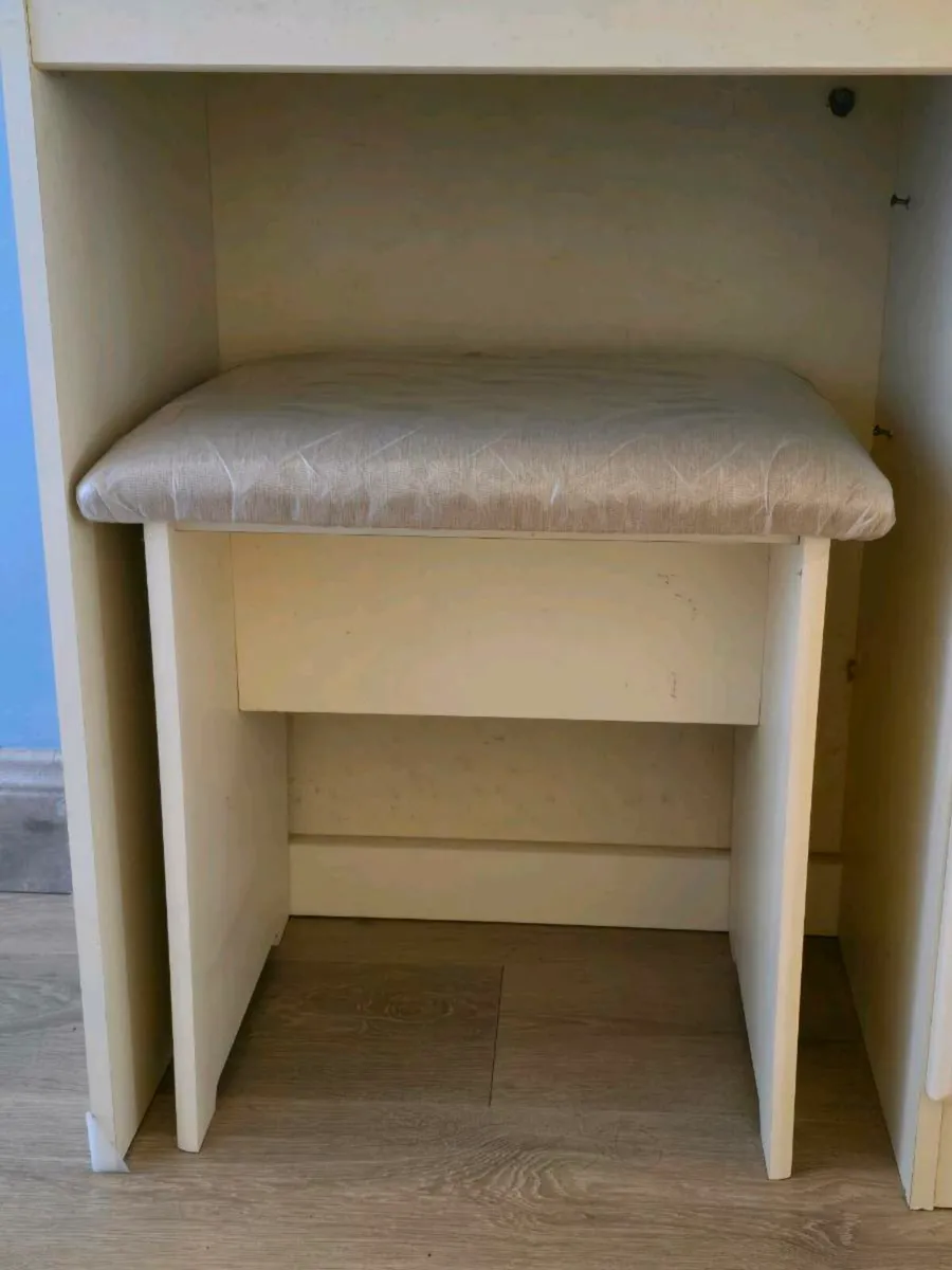 Dressing Table - Image 2