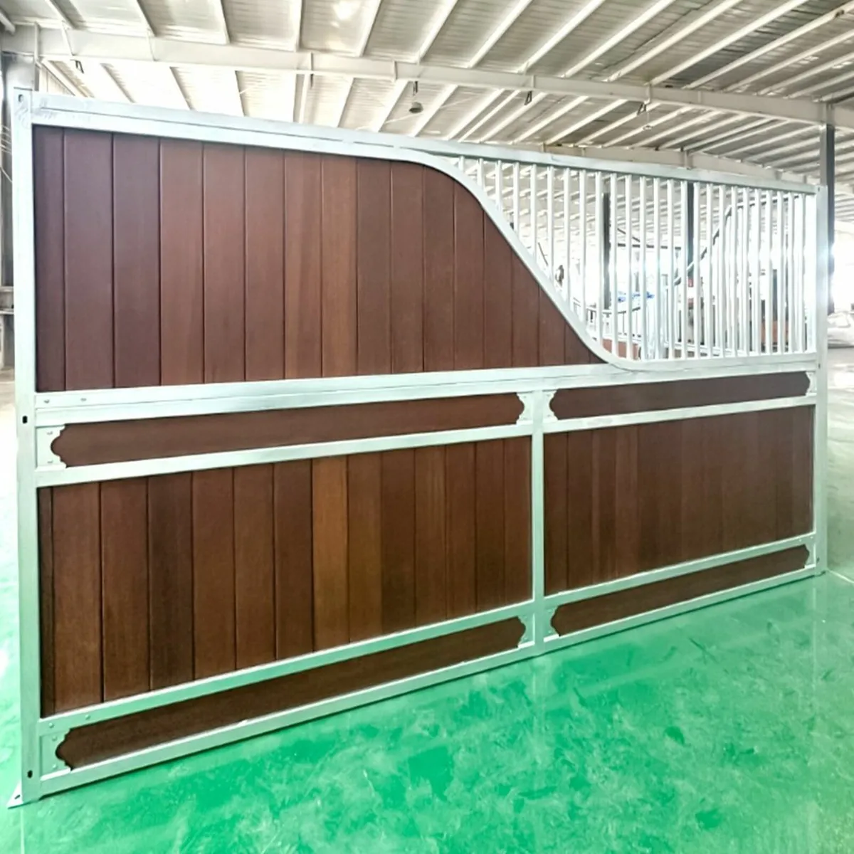 12 Foot stable fronts immediate delivery - Image 3