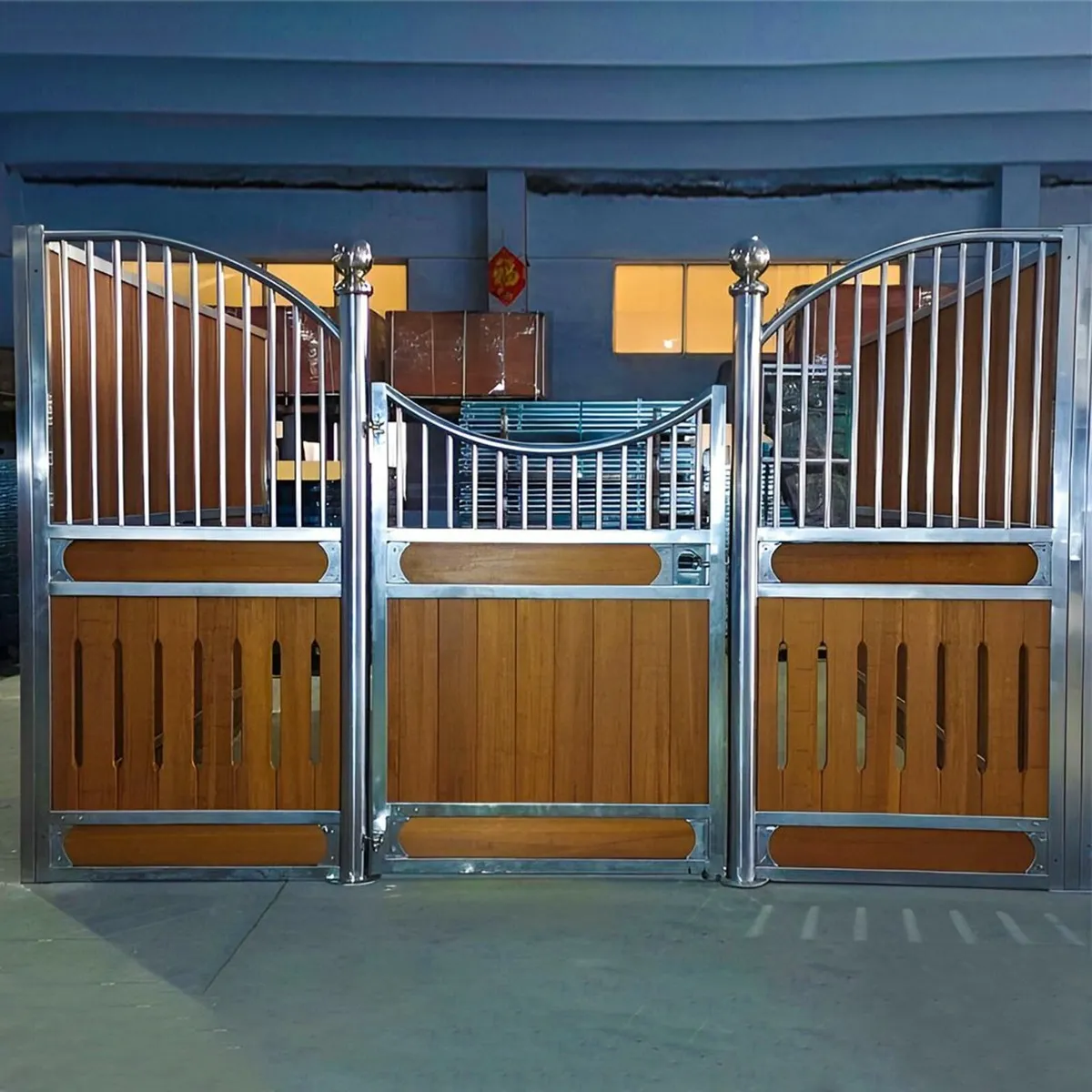 12 Foot stable fronts immediate delivery - Image 4