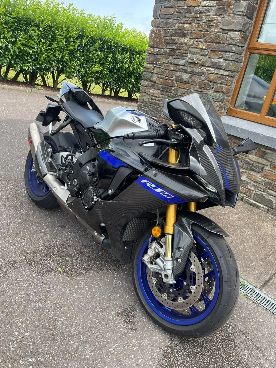 22 yamaha r1m low mileage - Image 3