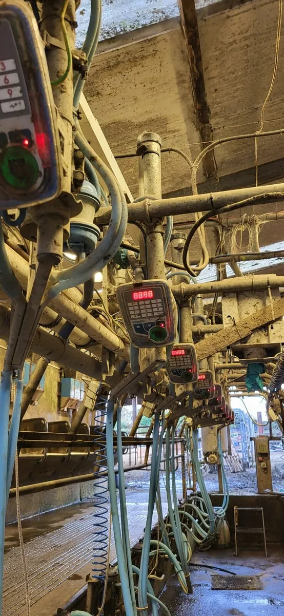 14 Unit Fullwood Milking Parlour - Image 1