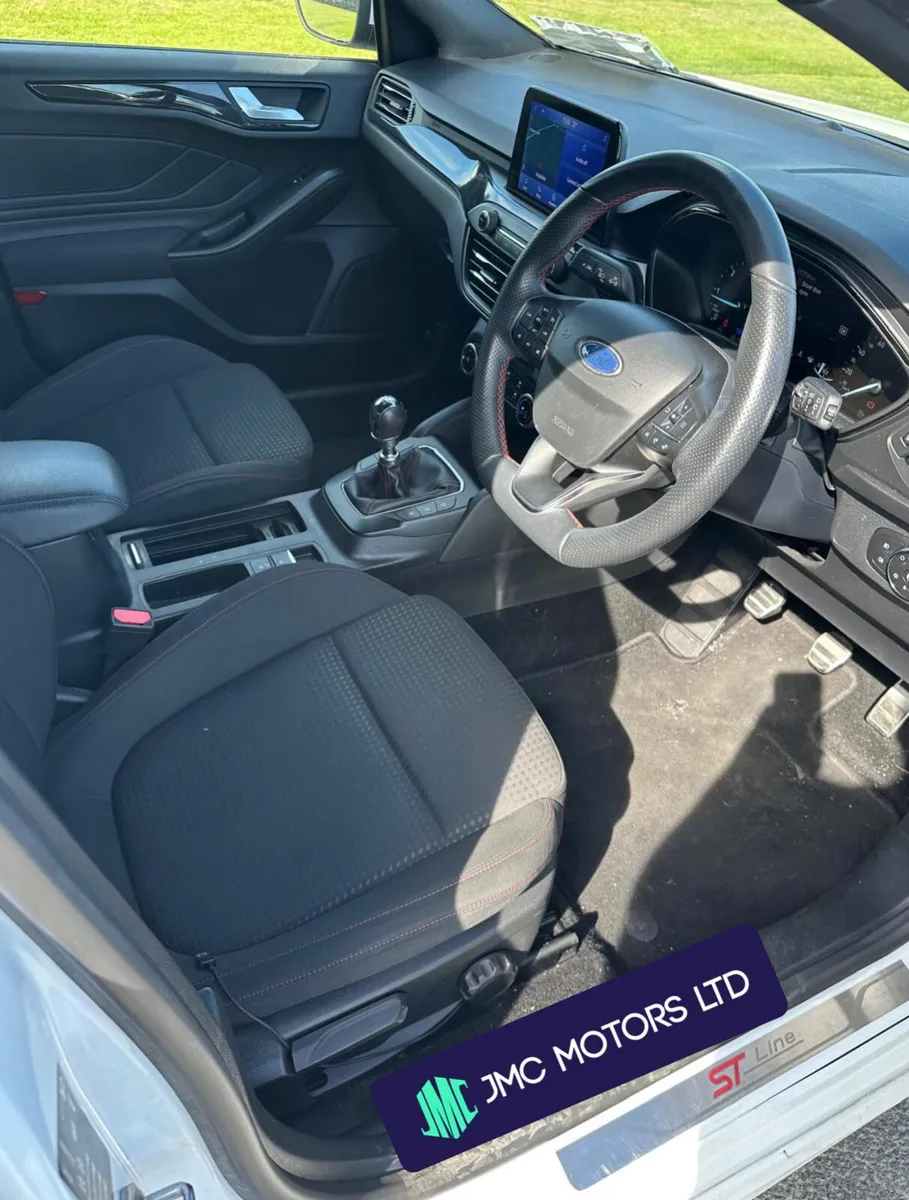 Ford Focus 2021 St-Line Van Cvrt6/26 - Image 3