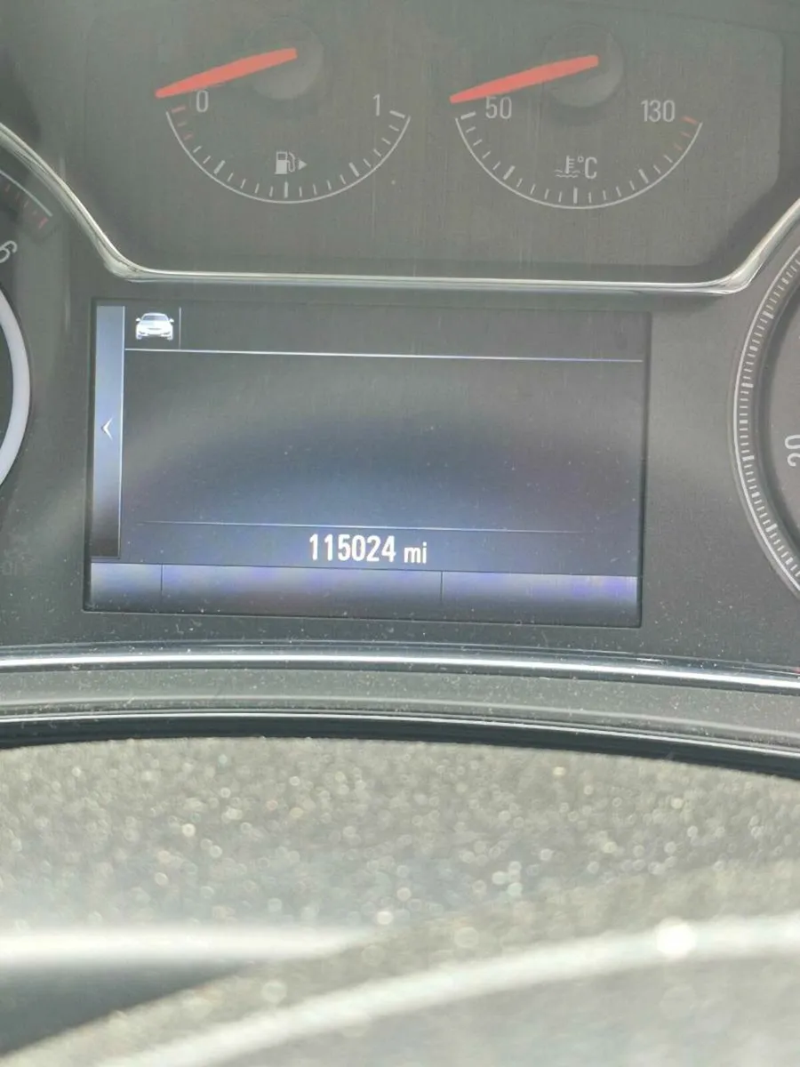 2016 Vauxhall Insignia Ecoflex 1.6L Diesel - Image 2