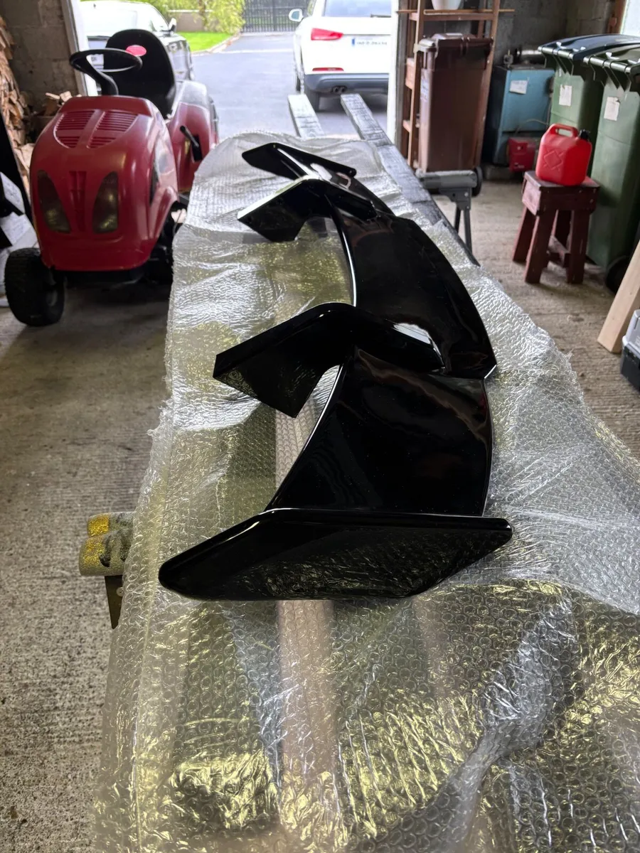 Bmw M3 G80 M4 G82 gloss black boot spoiler - Image 4