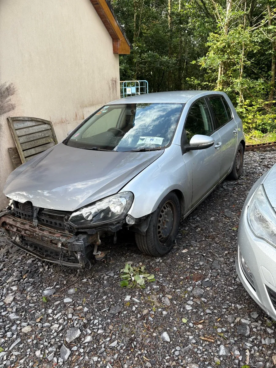 2010 golf 1.6tdi breaking - Image 1