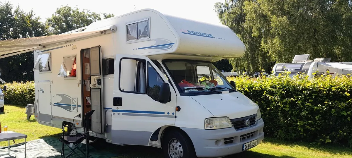 2004 5 berth adria 660sp. 88,000km - Image 1