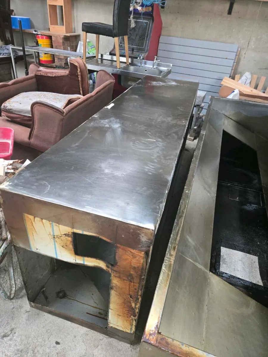 Stainless steel benches and sinks - Image 3