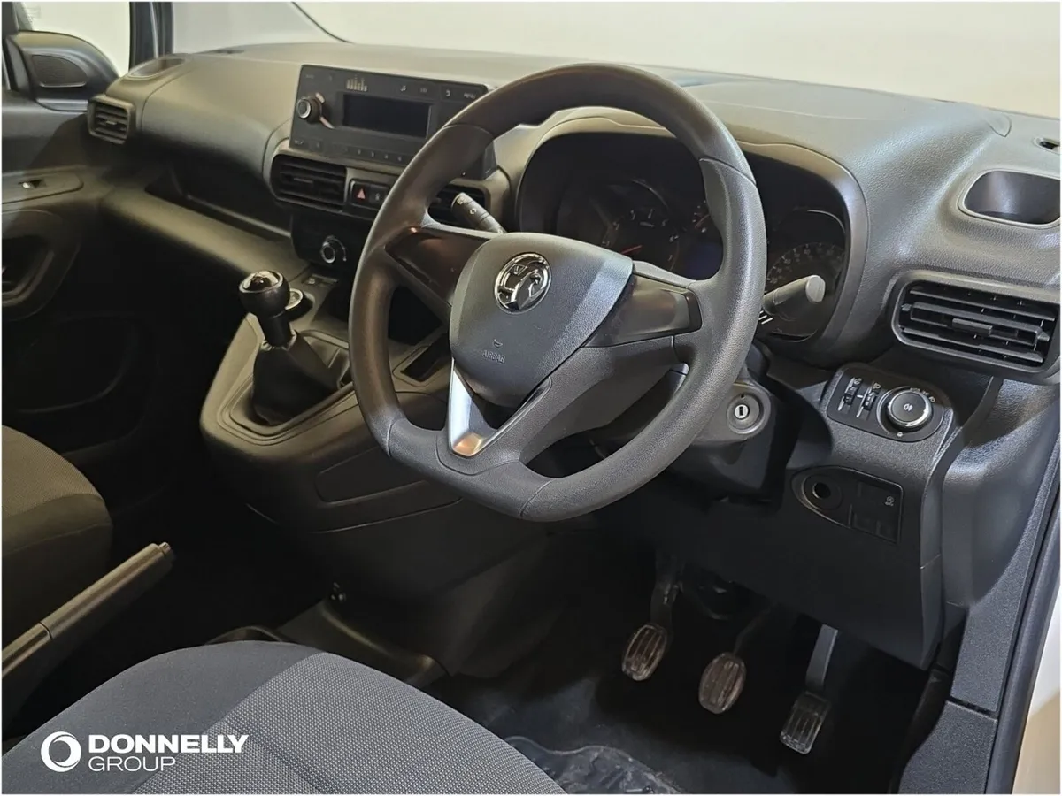 Vauxhall Combo Cargo L1 Diesel Edition - Image 4