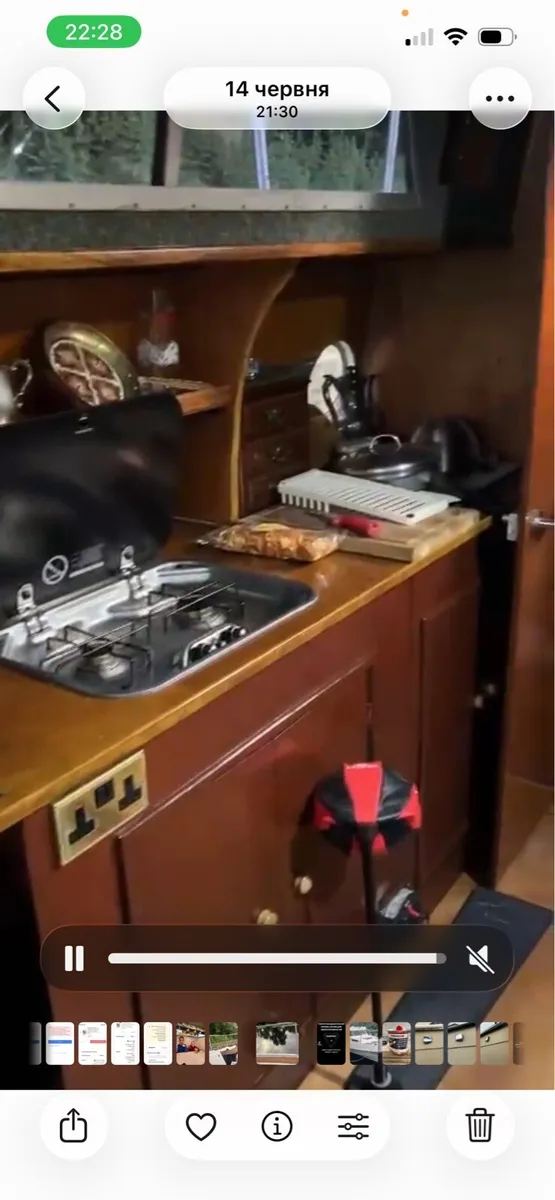 Boat house - Image 2