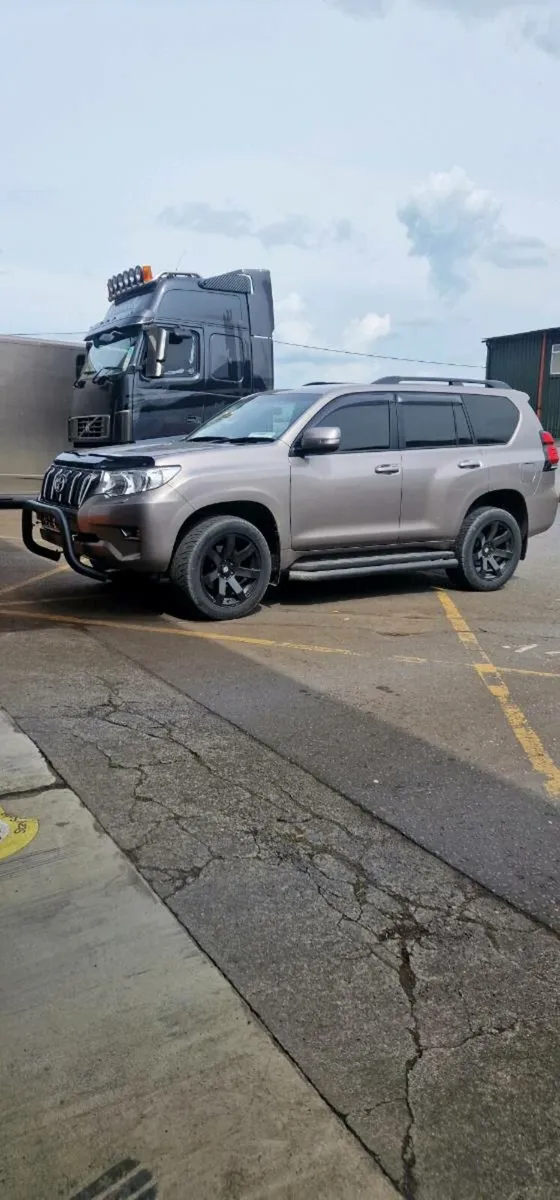 Wheels and bars for landcruiser