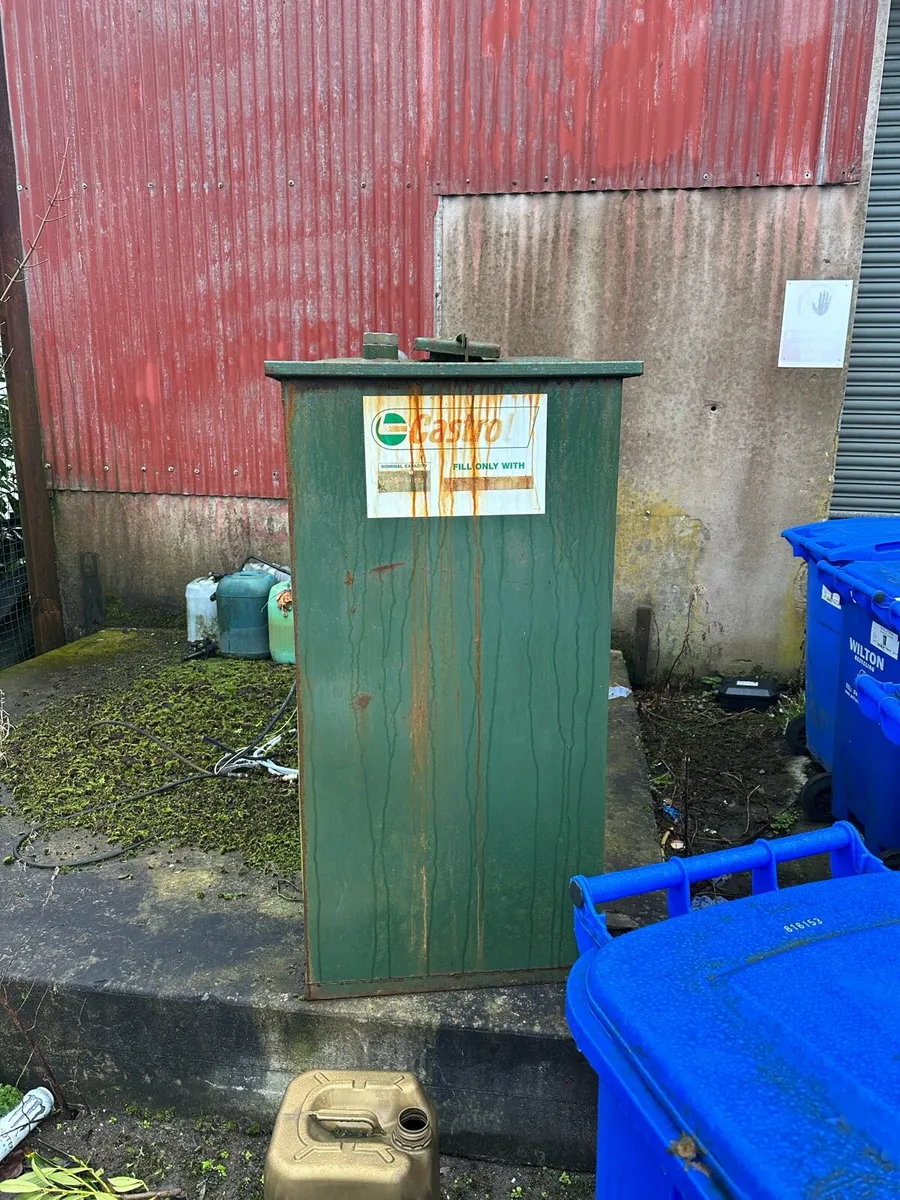 Waste Oil Tank - Image 1