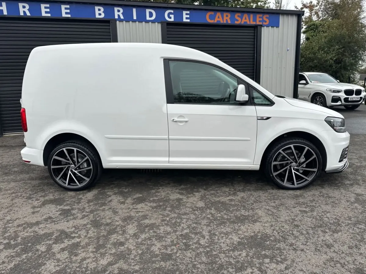 2019 Volkswagen Caddy  FSH, 2 KEYS, 1 OWNER. - Image 3