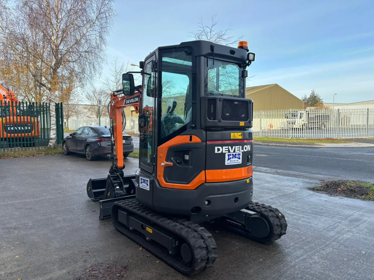 New Develon (Doosan) DX27Z-7 Mini Excavator - Image 4