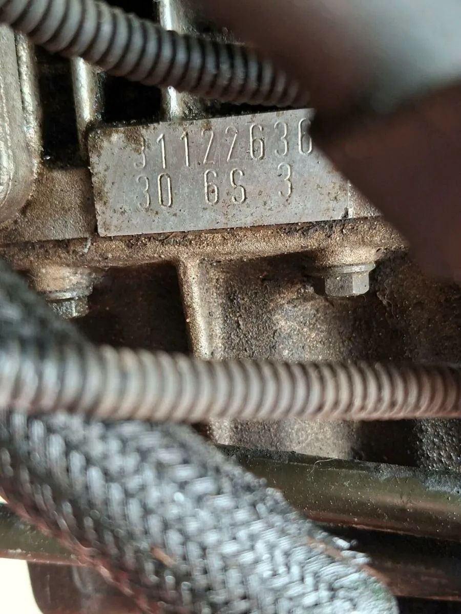 M54B30 ENGINE - Image 2