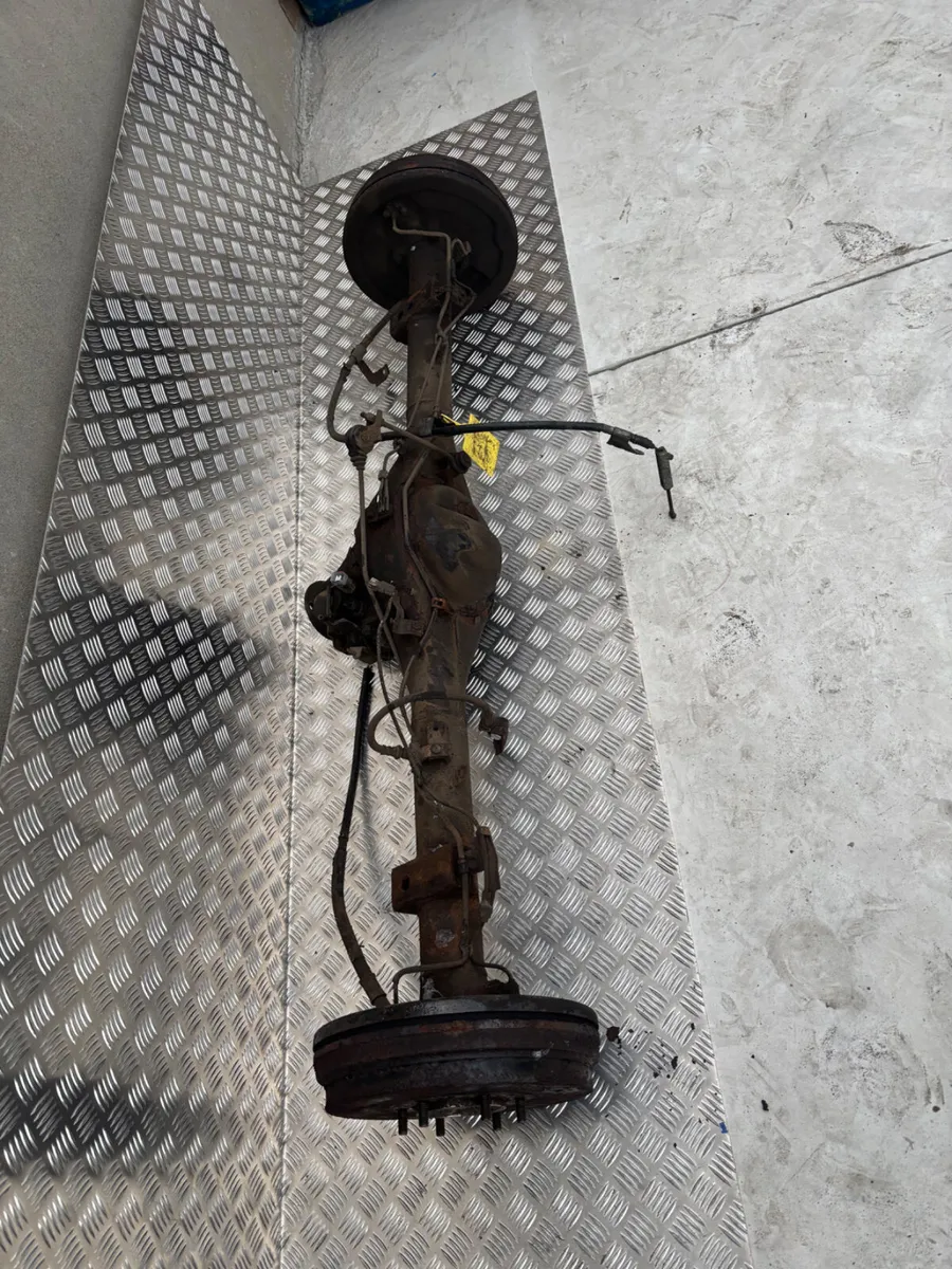 Toyota Hilux Rear Axle - Image 2