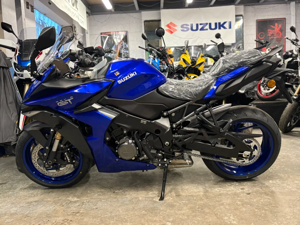 2025 SUZUKI GSX-S GT1000 - Image 4