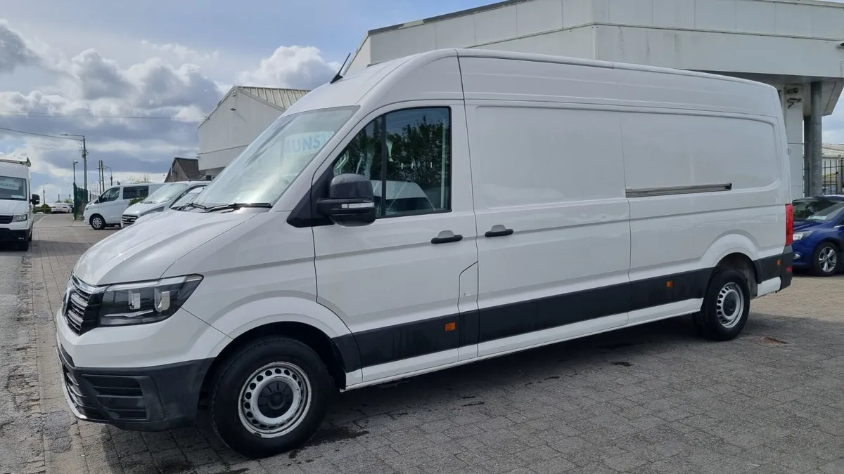 212 VW CRAFTER LWB 140BHP 1 OWNER NEW CVRT - Image 1
