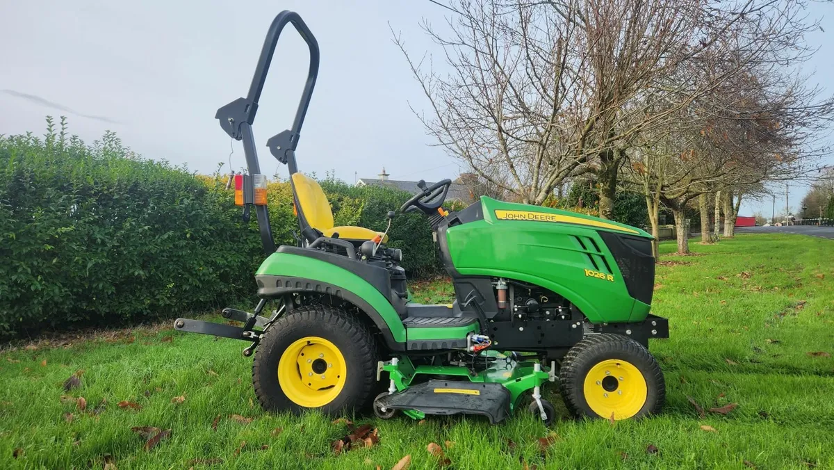 John Deere 1026R - Image 4