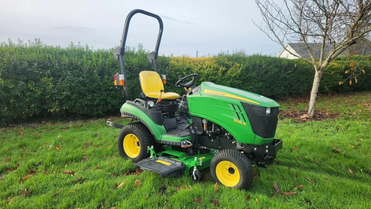 John Deere 1026R - Image 1