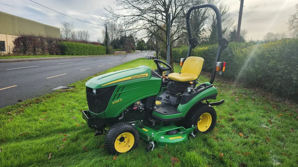John Deere 1026R - Image 1