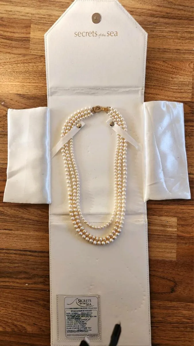 Genuine 3 Strand Pearl Necklace - Image 3