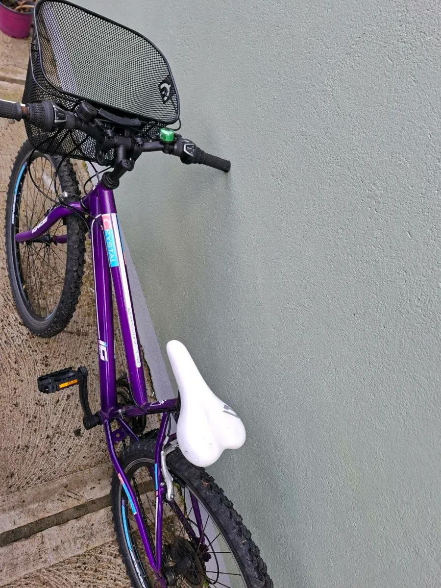 Girls bike  with basket. For 12-14 years.+ Helmet - Image 2