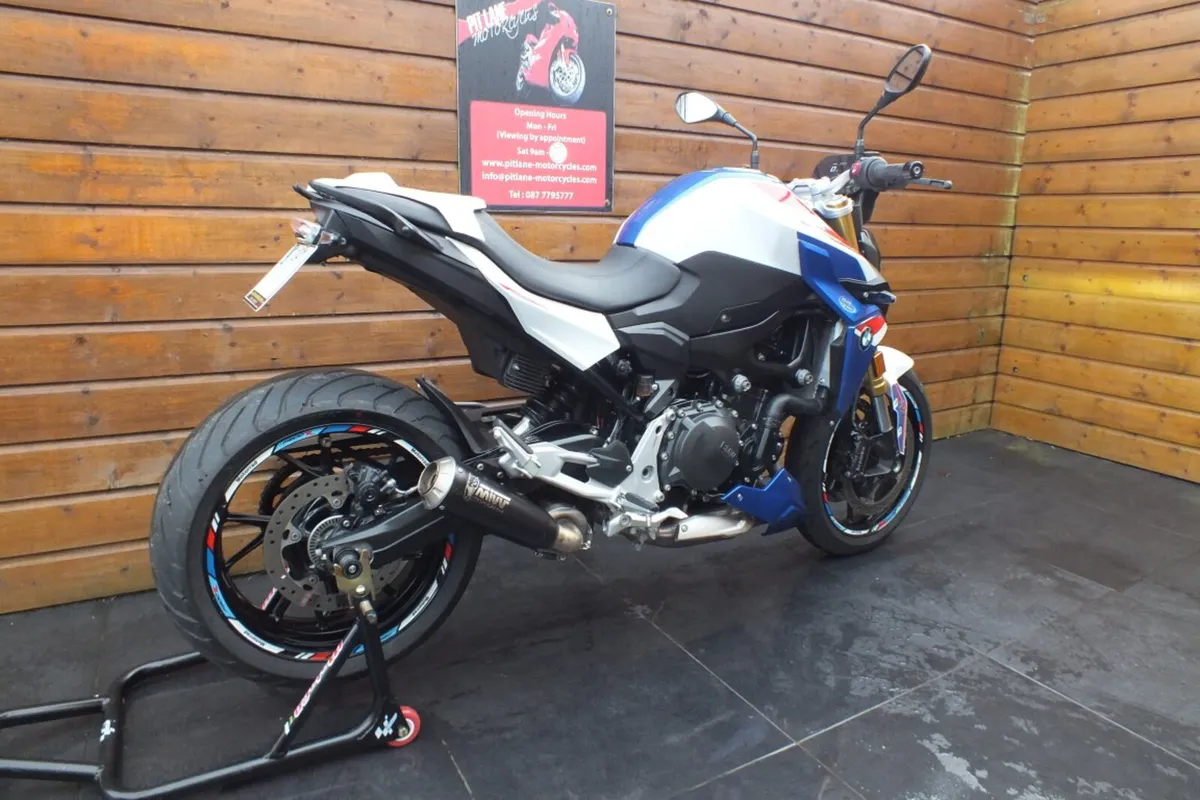 2024 BMW F900R Sport (Stunning) - Image 4