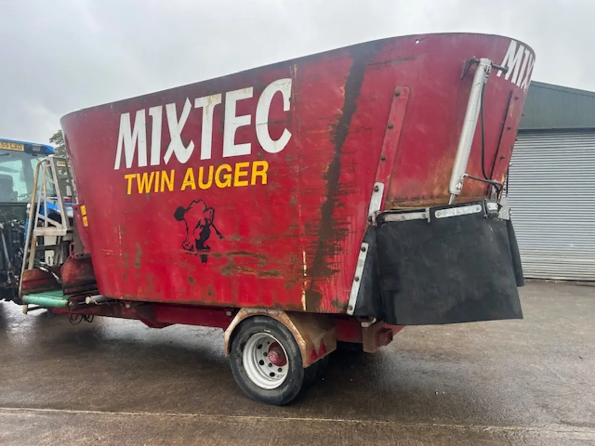 Mixtec tub feeder - Image 2