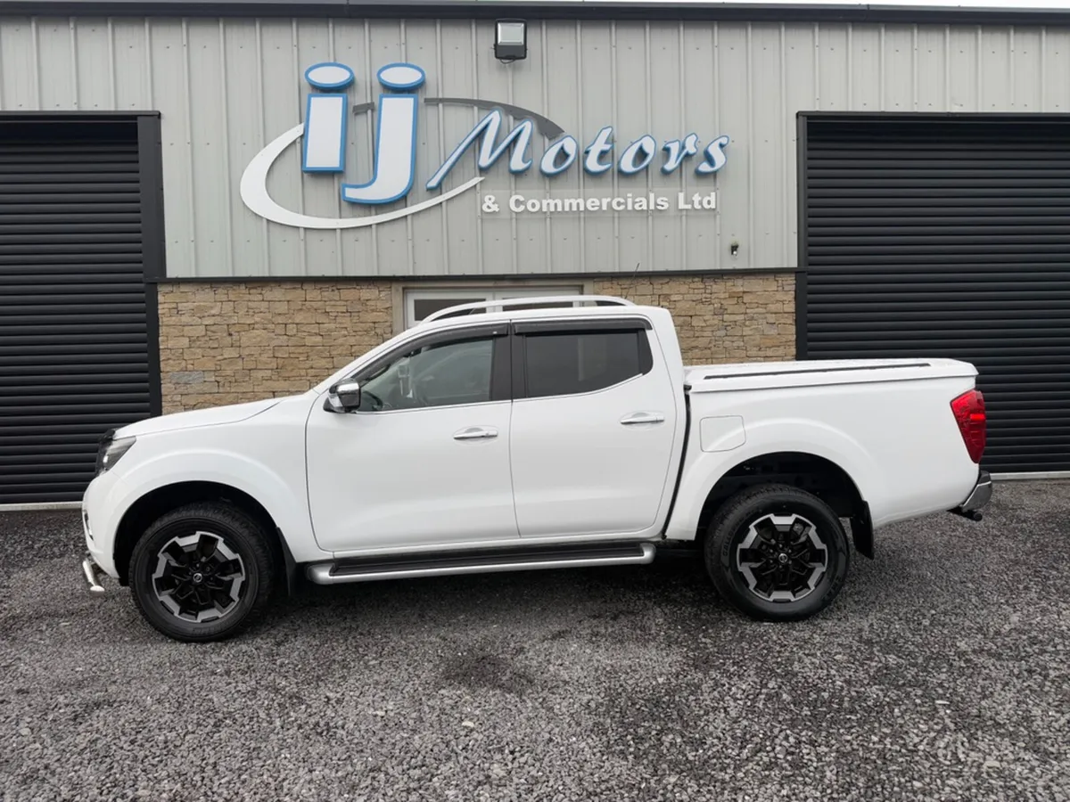 21 NISSAN NAVARA TEKNA TT 2.3dCi 190 4WD Auto - Image 4