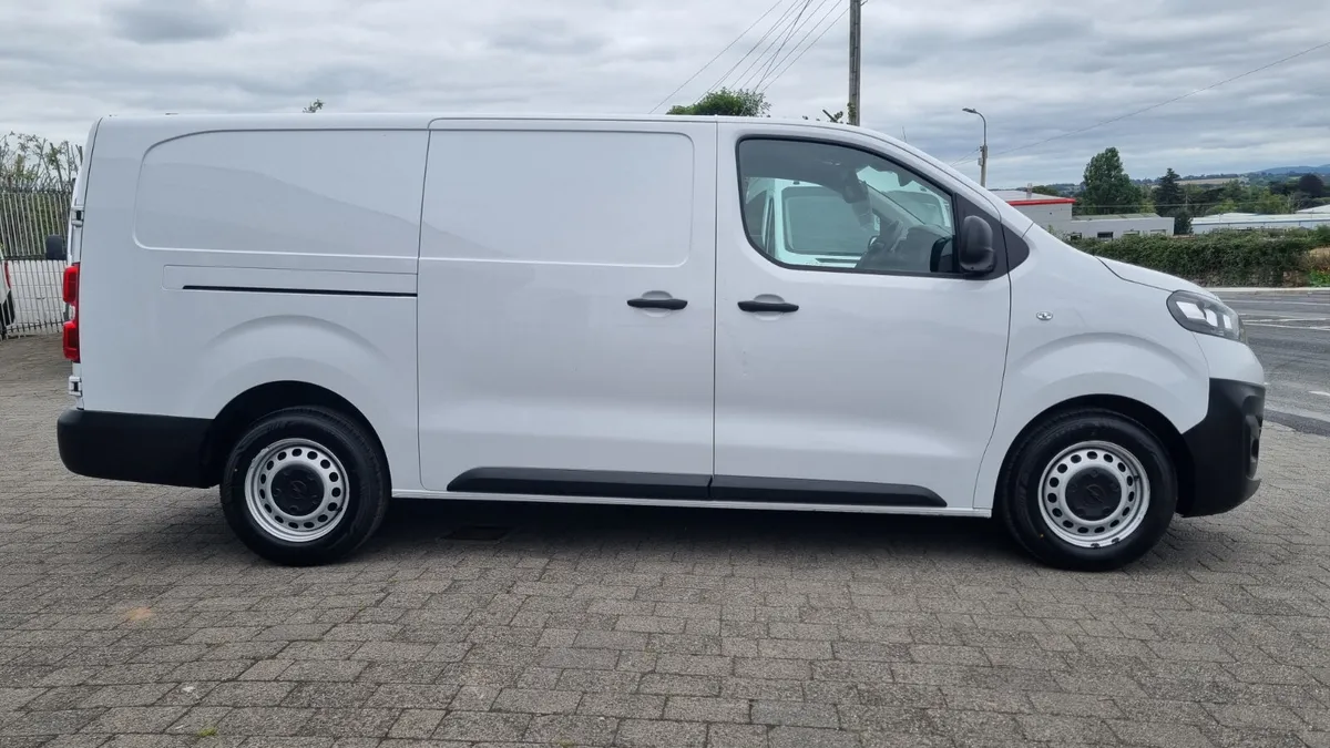 231 OPEL VIVARO LWB 1 OWNER ONLY 85K KMS WITH A/C - Image 4