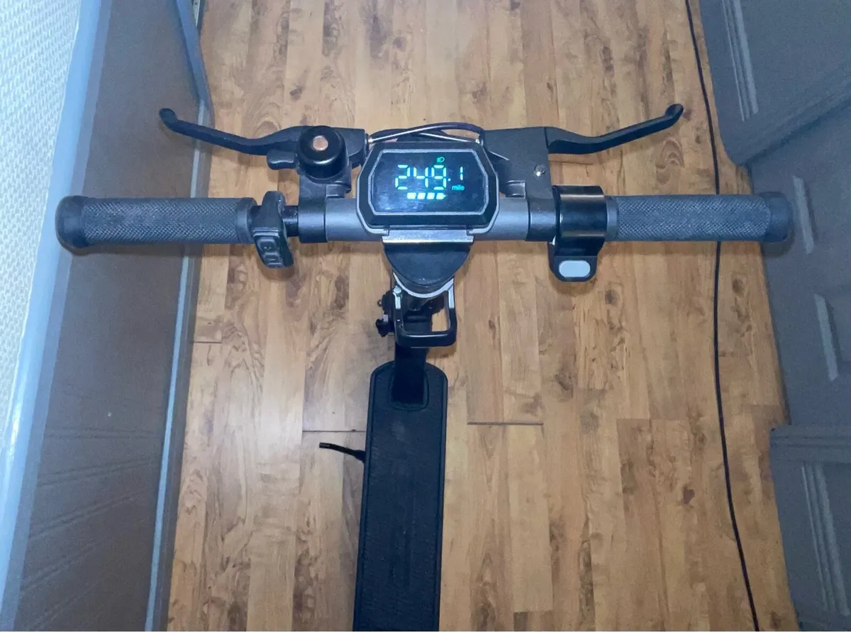 Electric Scooter Carrera impel is-1 - Image 4