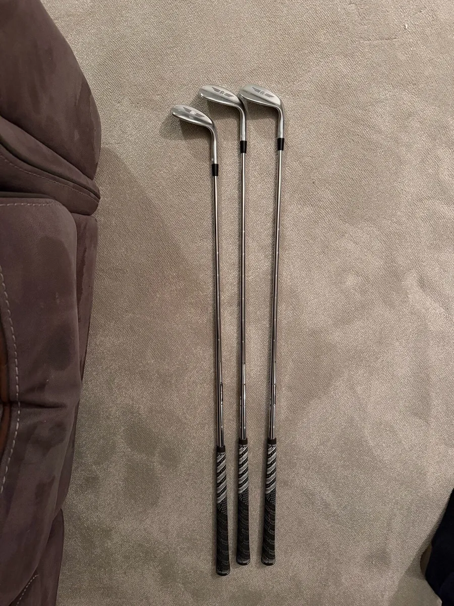 Titleist Vokey SM9 58 degree wedge - Image 2