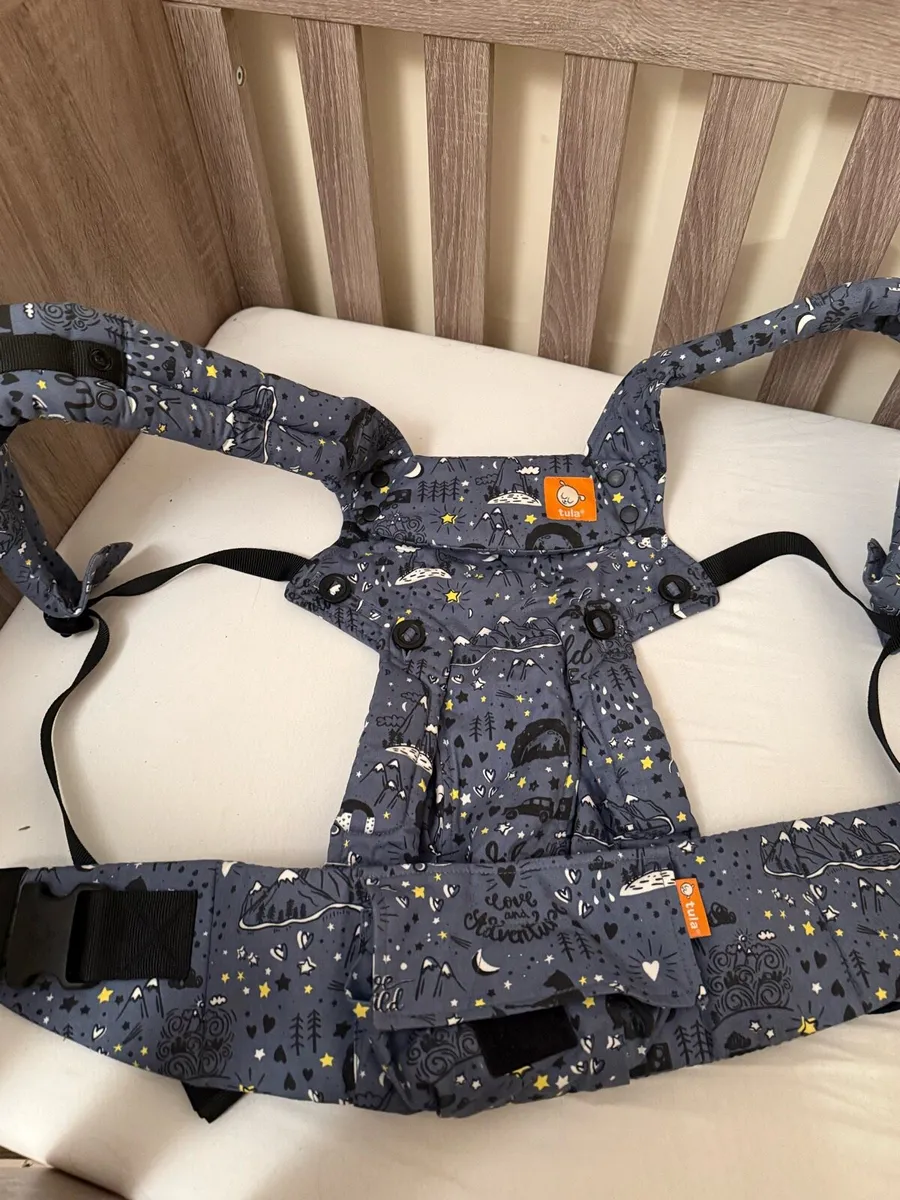 Baby carrier - Image 1