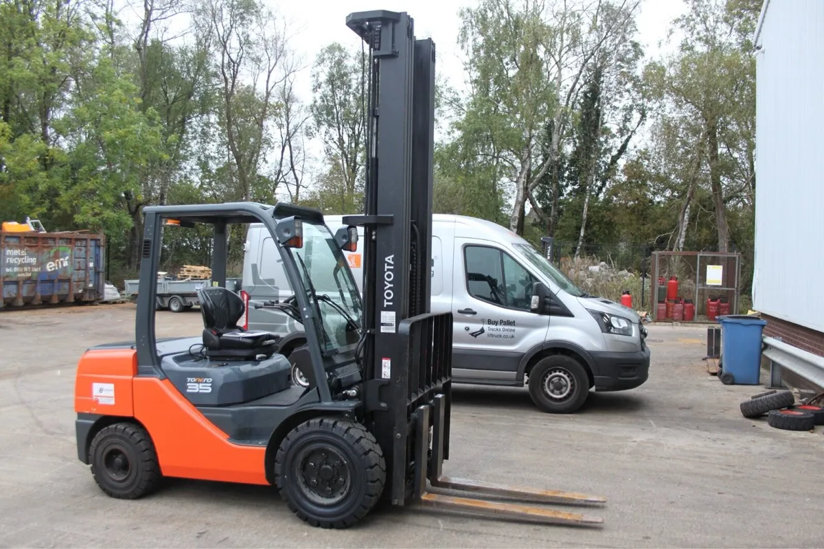 Toyota 8FDJF35 - Image 2