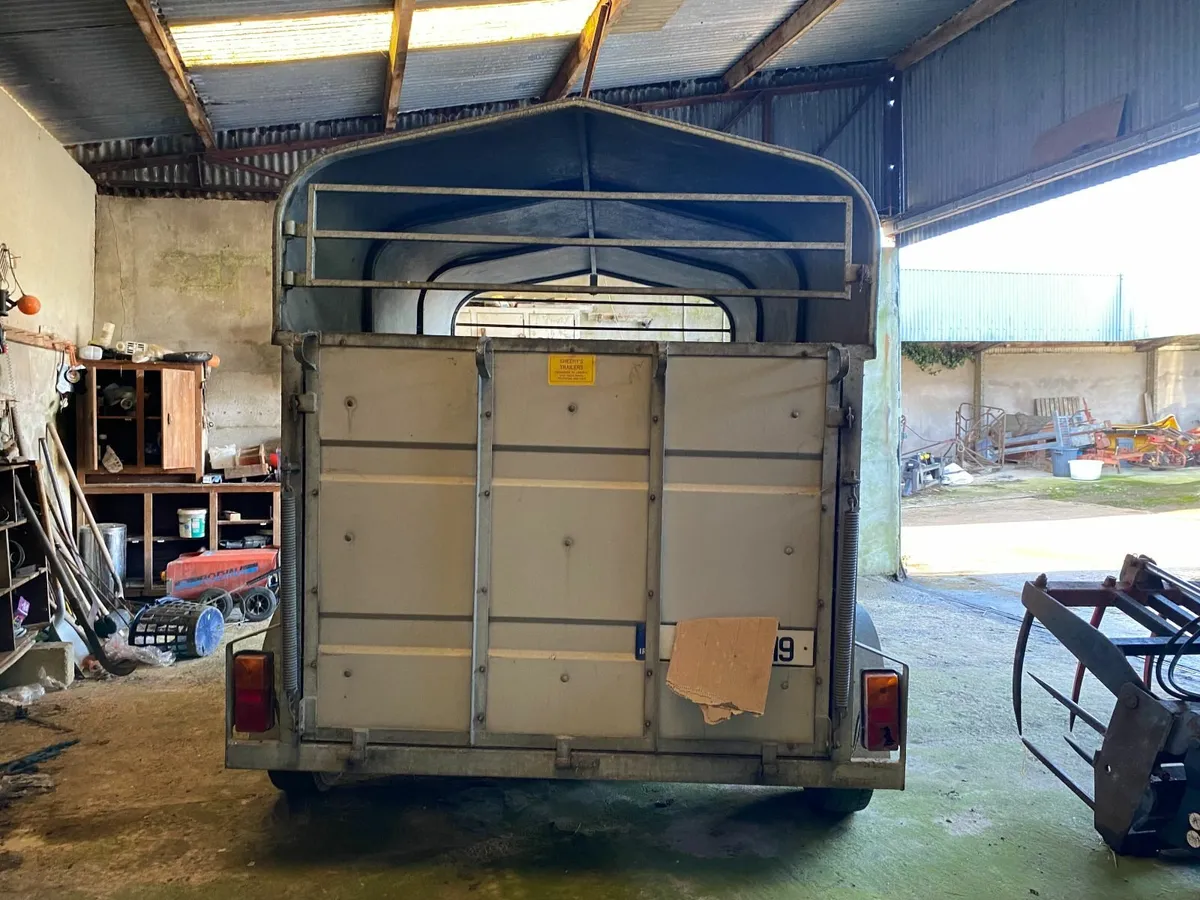 Cow box / cattle trailer - 10ft x 5.5ft - Image 1