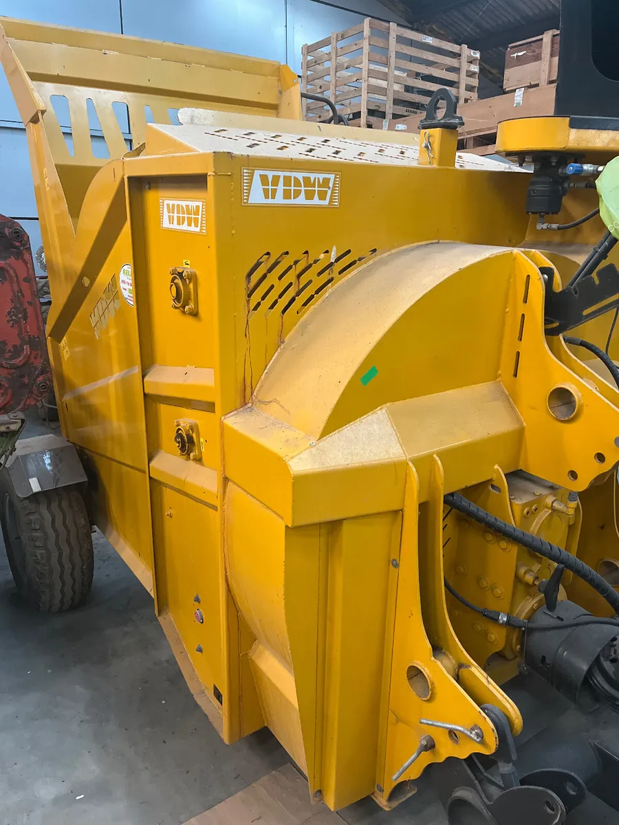 Straw blower - Image 1