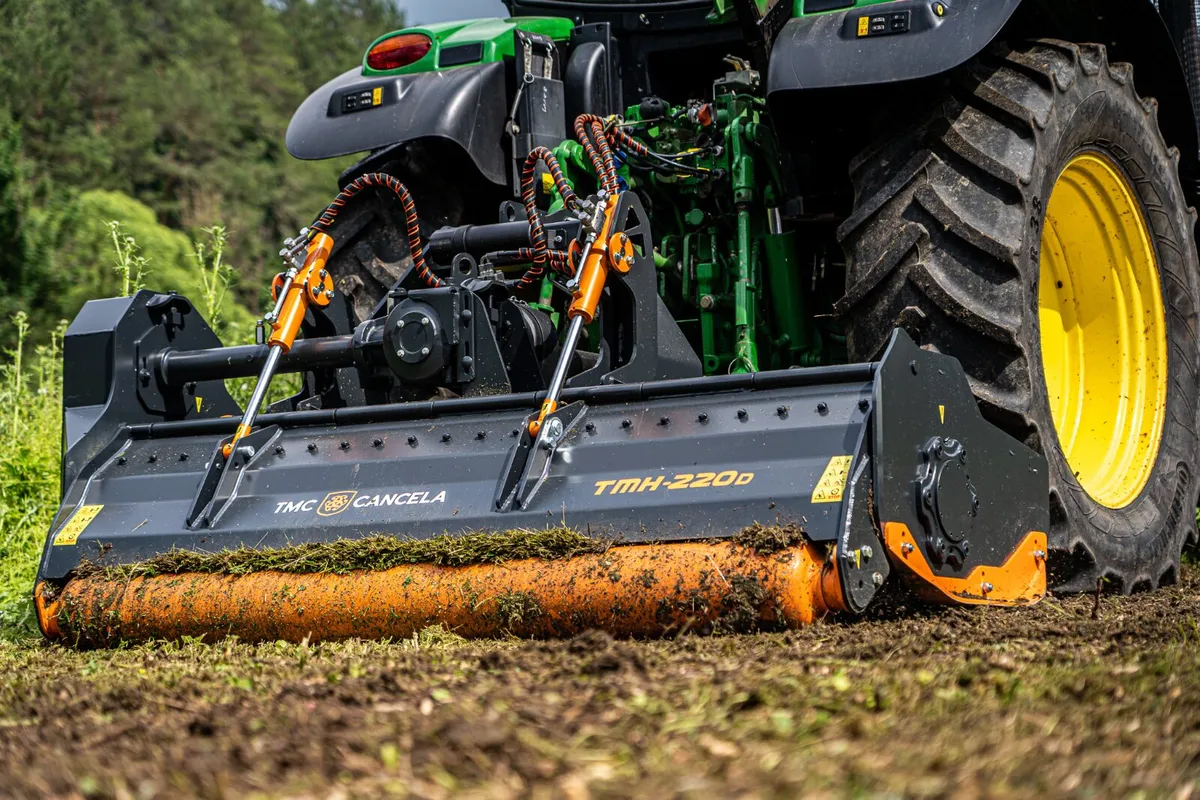 Mulcher Rear Mount TMC-TMH Hydraulic Rear Roller - Image 4