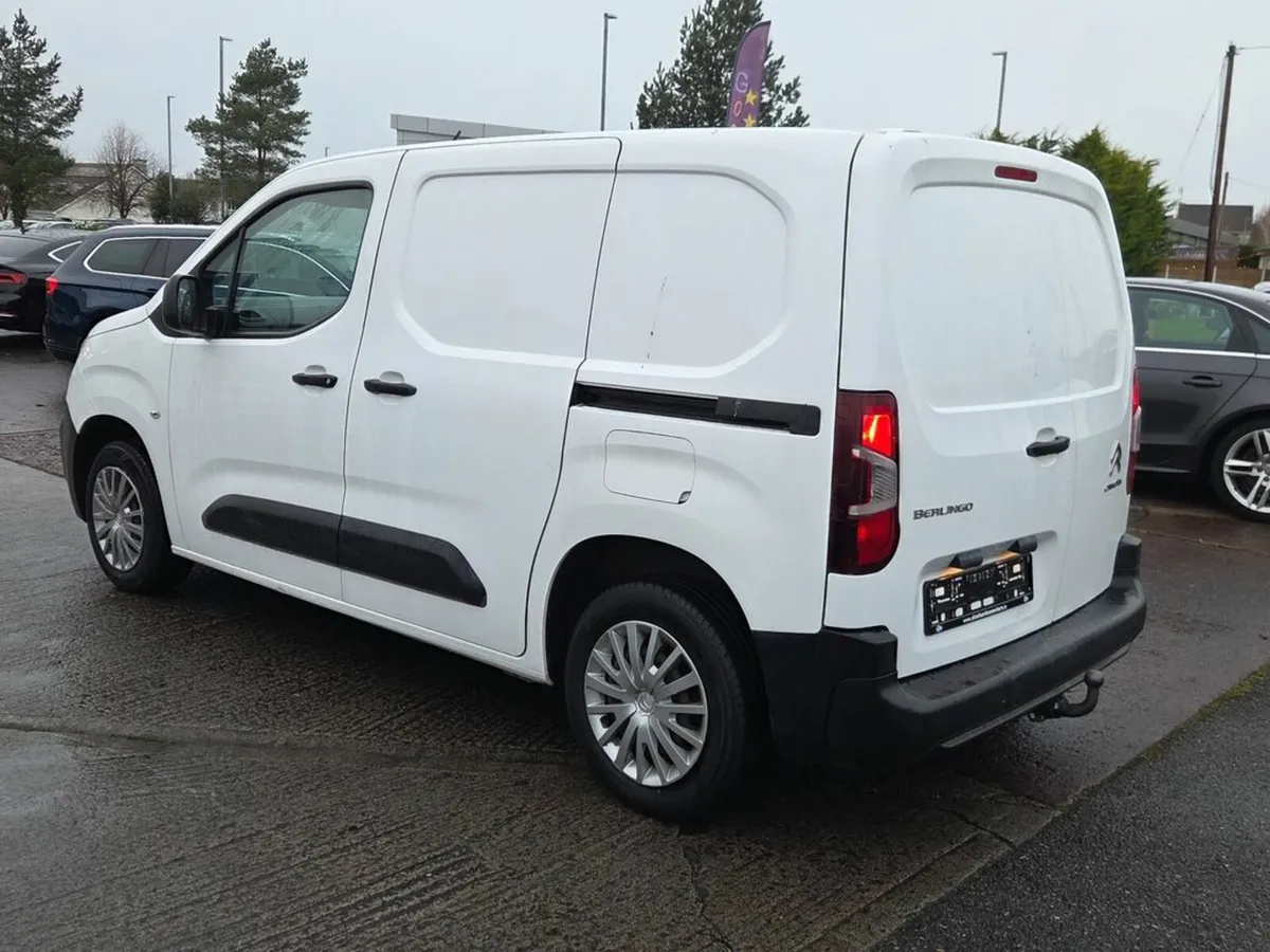 Citroen Berlingo K9 LX 1.5 Bluehdi 75 650KG M 3 - Image 4