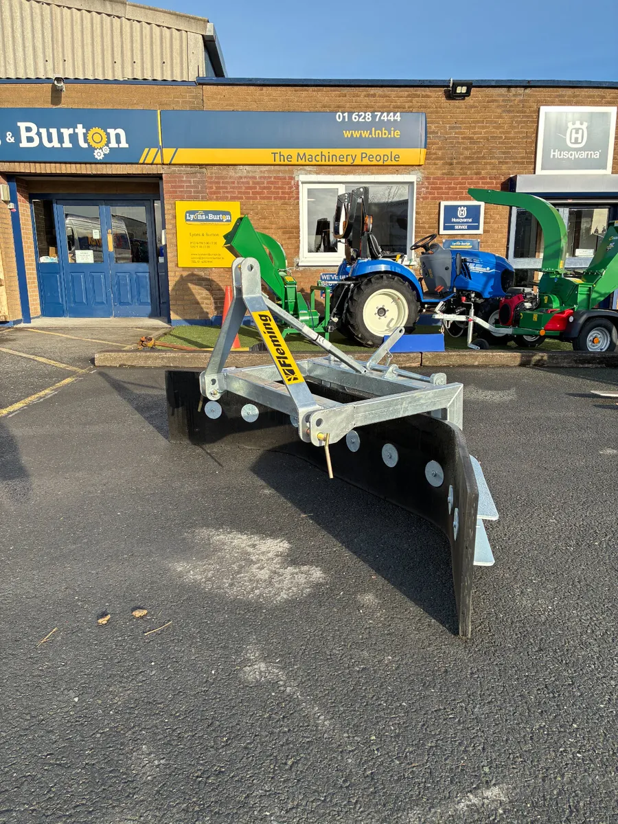 Fleming Rubber Yard Scraper - Image 1