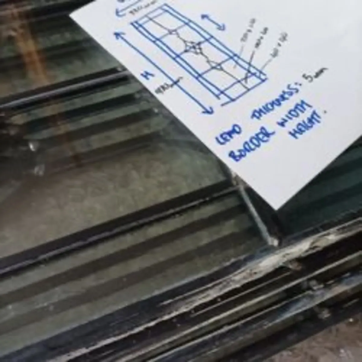 Set of 6 Matching Leaded Glass Panels – 97×32 cm - Image 4