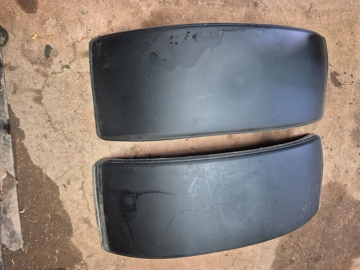 Valtra valmet tractor parts - Image 1