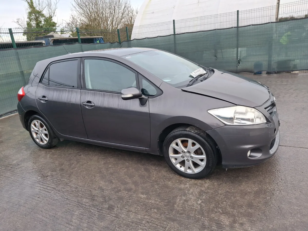 2011 Toyota Auris 1.3 Petrol - Image 1