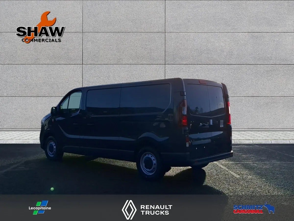 Renault Trafic Red Edition Black - Ready for 261 - Image 3