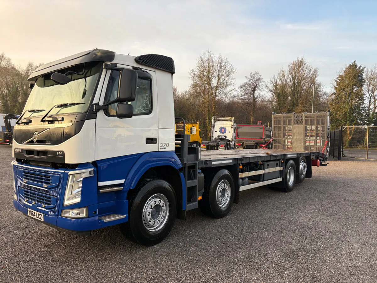 Volvo FM 370 8x2 30Ft Beavertail - Image 1